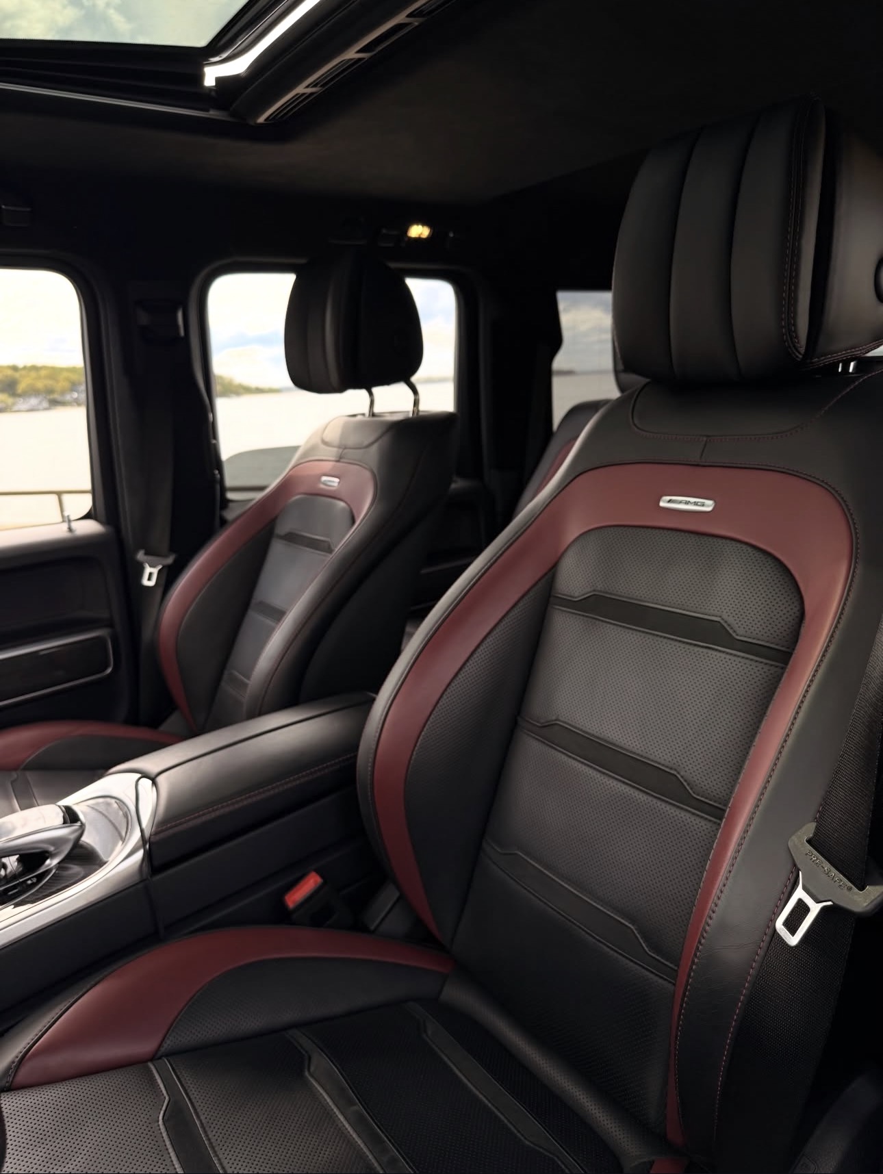 G63 AMG bi-tone leather interior